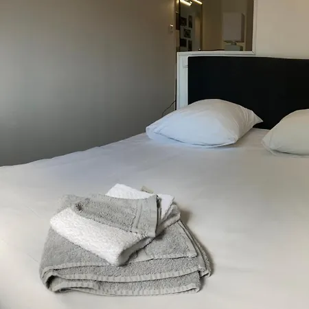 فندق Le Comptoir, Confort, Gare Et Tramway A 4min